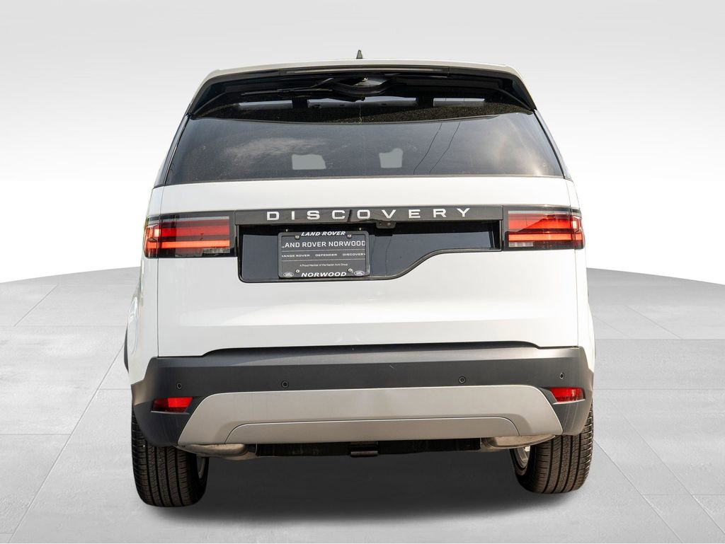New 2025 Land Rover Discovery S image 5