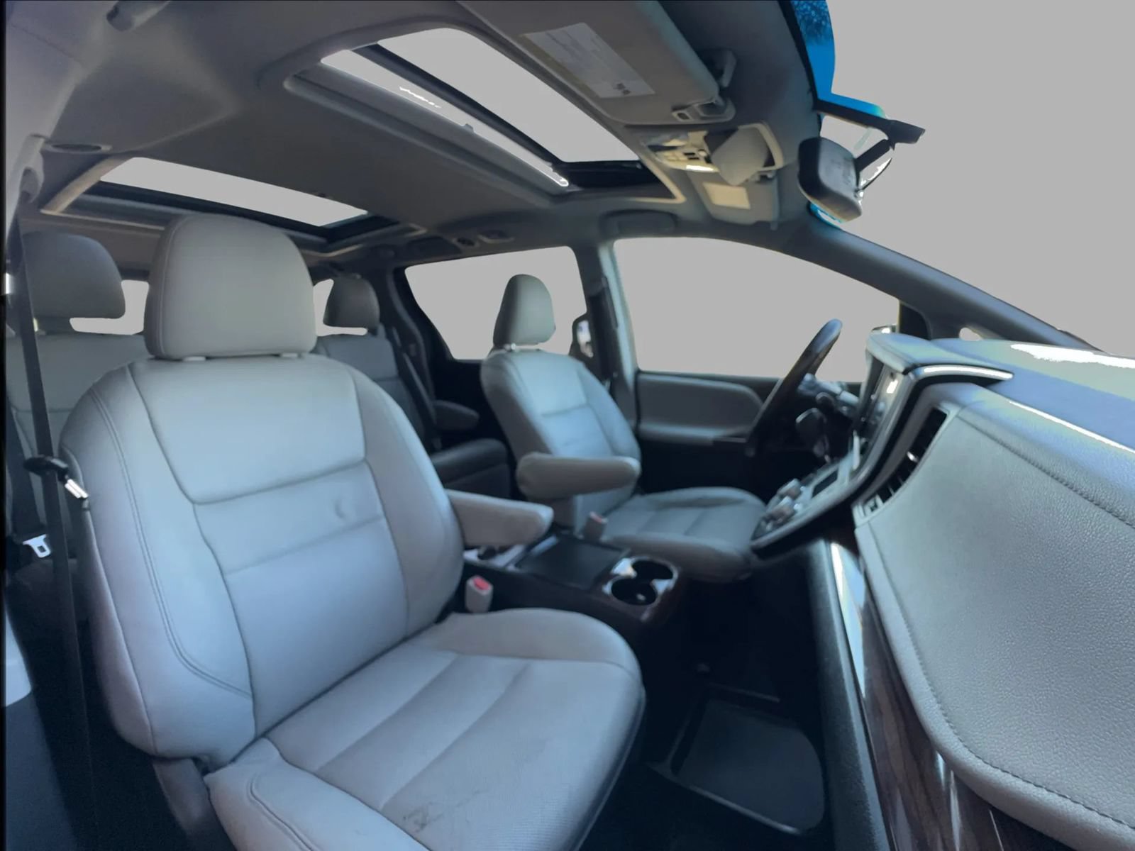 Used 2015 Toyota Sienna Limited FWD image 39