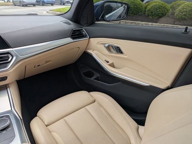 Used 2022 BMW 330i Sedan w/ Convenience Package RWD image 16