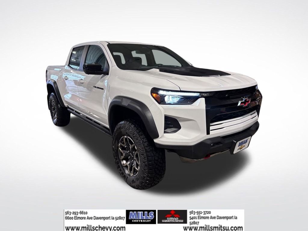 Used 2026 Chevrolet Colorado ZR2 w/ Technology Package image 3