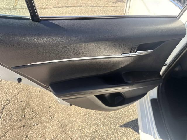 Used 2022 Toyota Camry LE image 15
