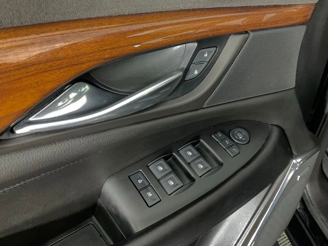 Used 2015 Cadillac Escalade Premium image 23