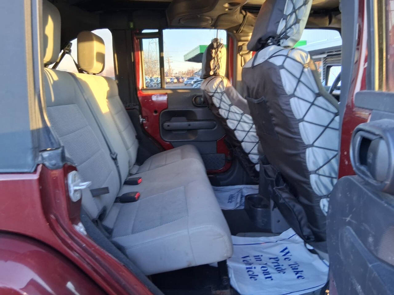 Used 2008 Jeep Wrangler Unlimited Sahara AWD/4WD image 9