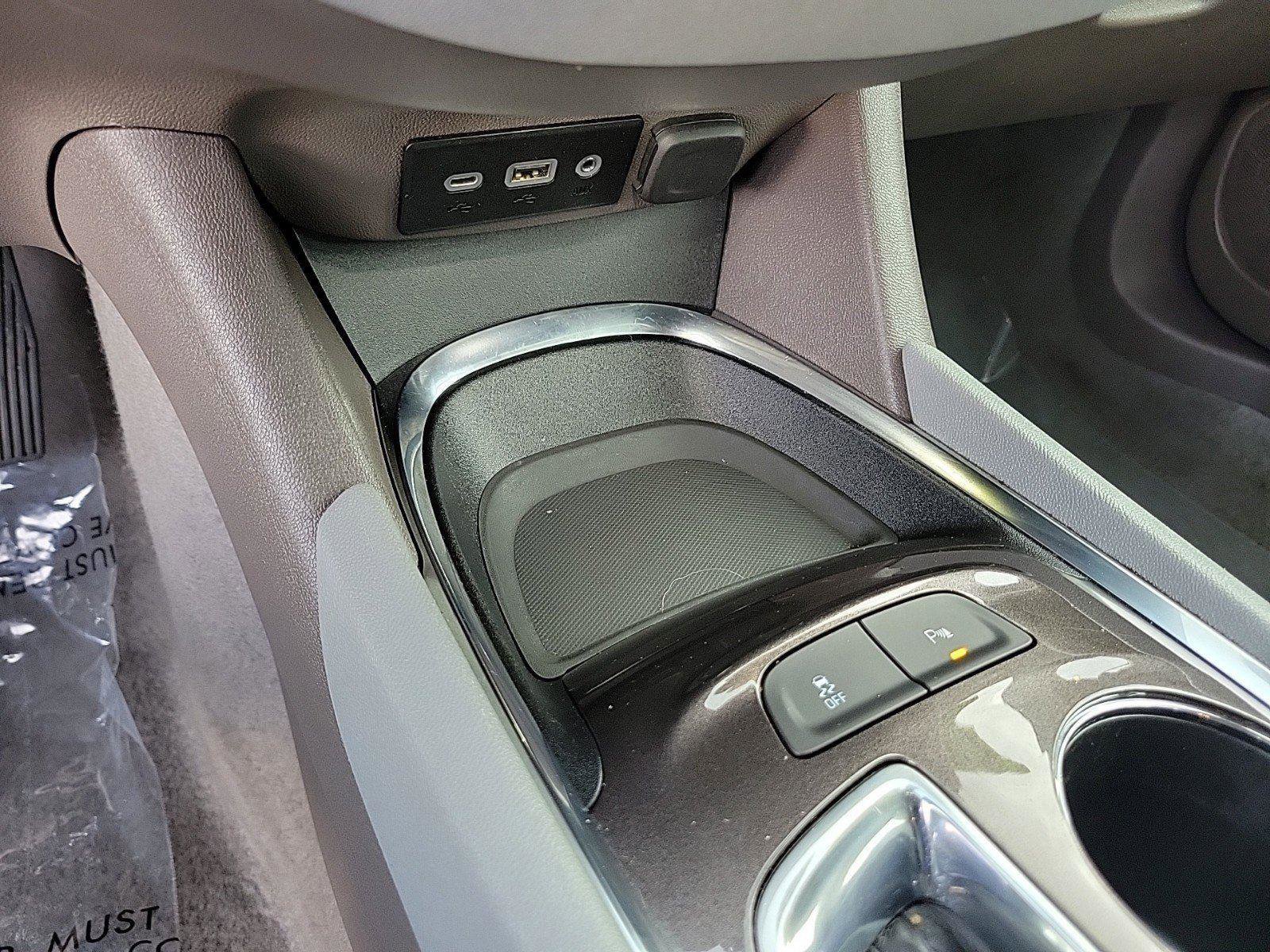 Used 2024 Chevrolet Malibu LT image 27