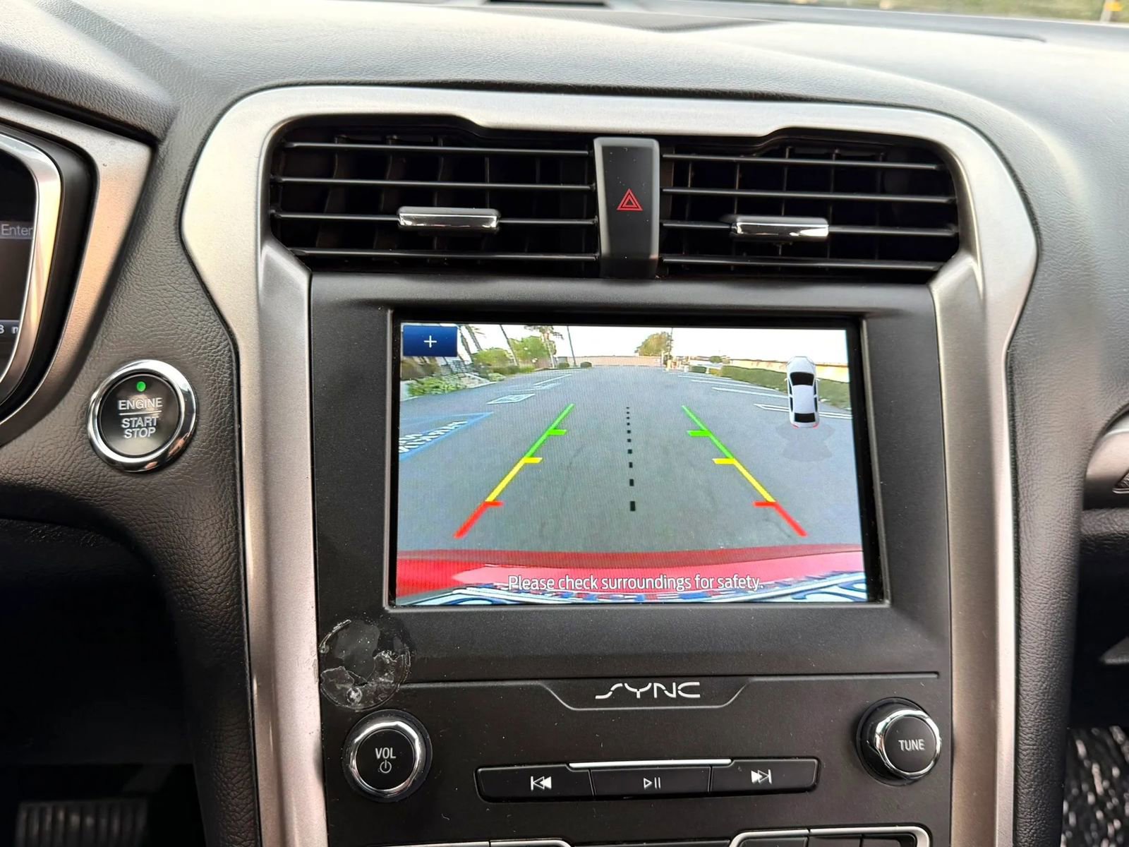 Used 2020 Ford Fusion SE image 16