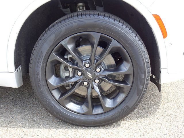Used 2023 Dodge Durango GT AWD/4WD image 36
