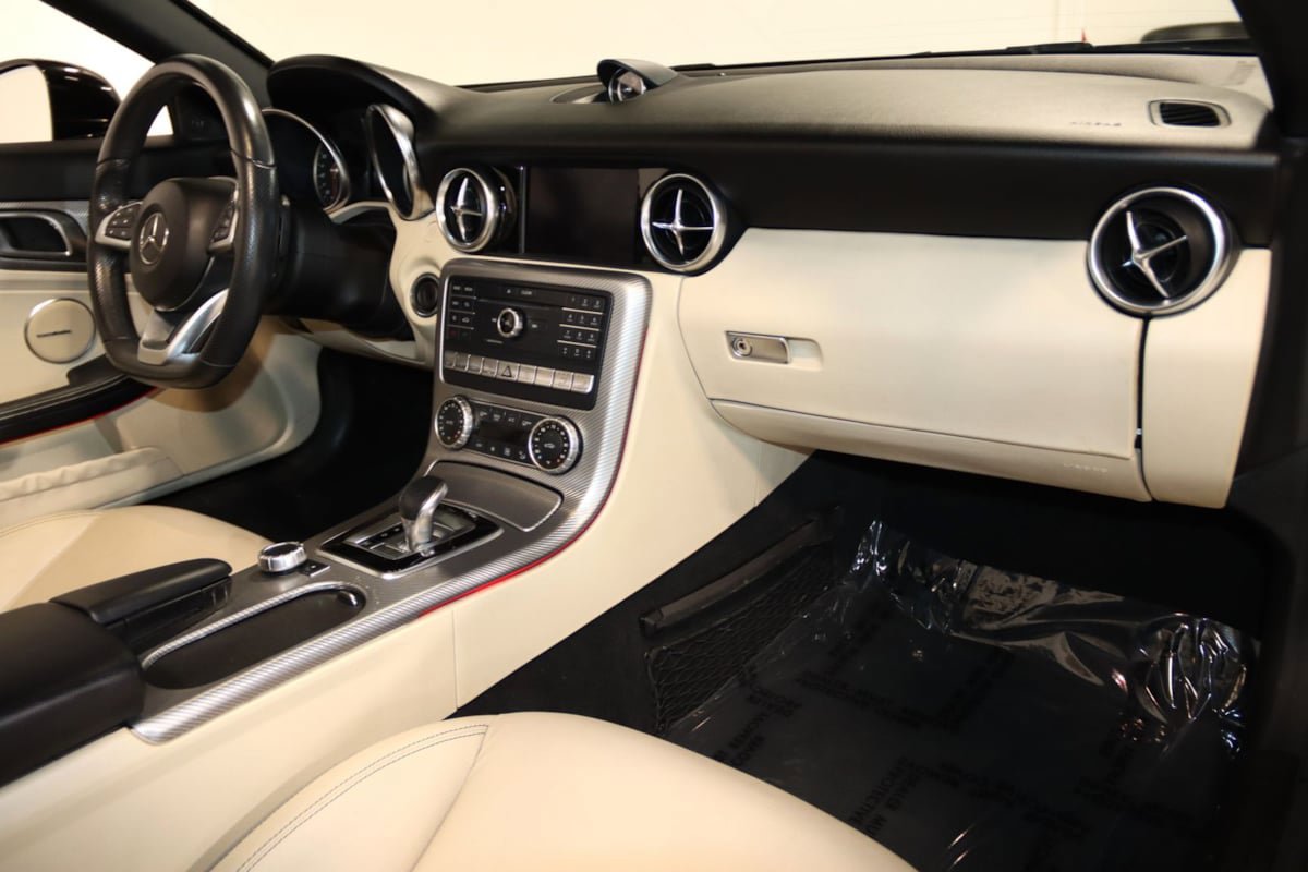 Used 2017 Mercedes-Benz SLC 300 image 60