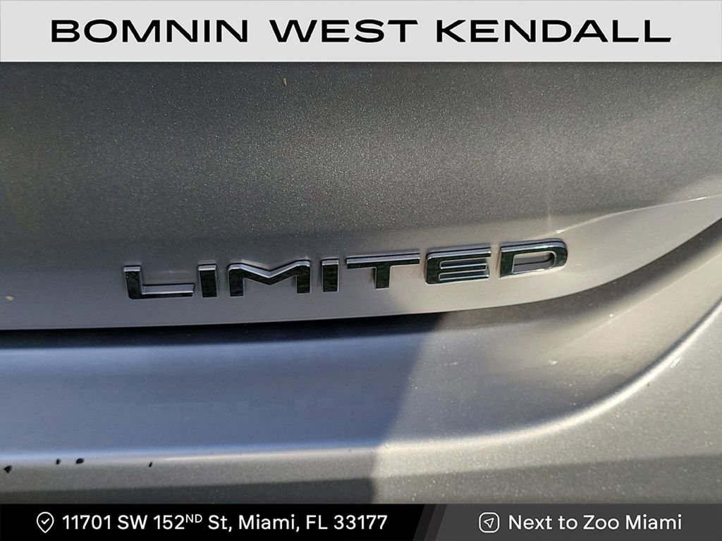 Used 2023 Toyota Highlander Limited image 5