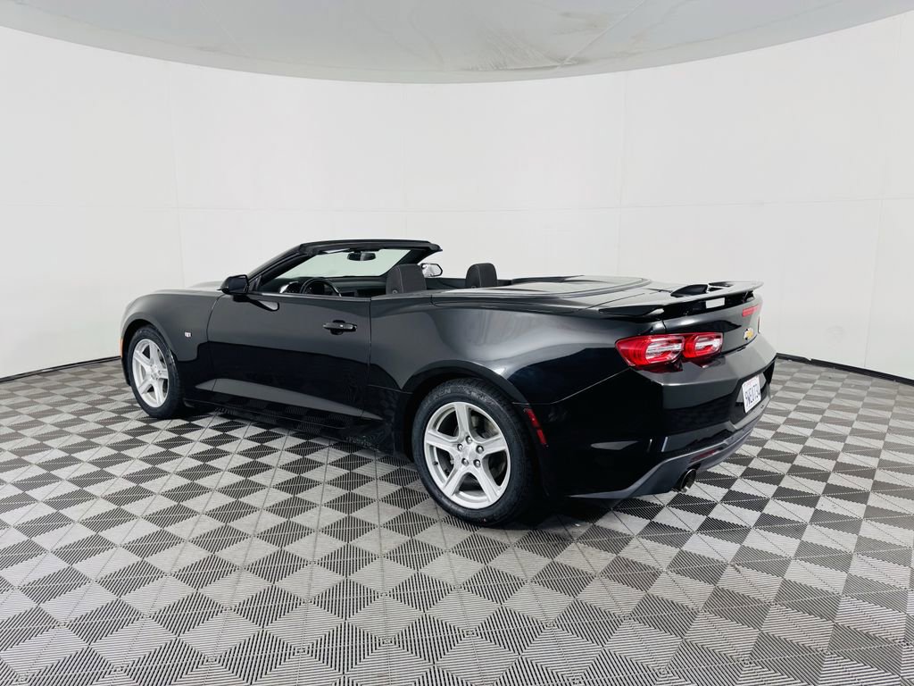 Used 2023 Chevrolet Camaro LT RWD image 33