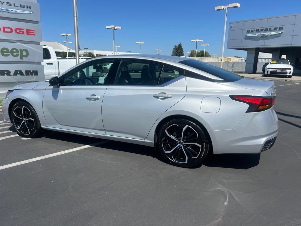 Used 2025 Nissan Altima 2.5 SR FWD image 25