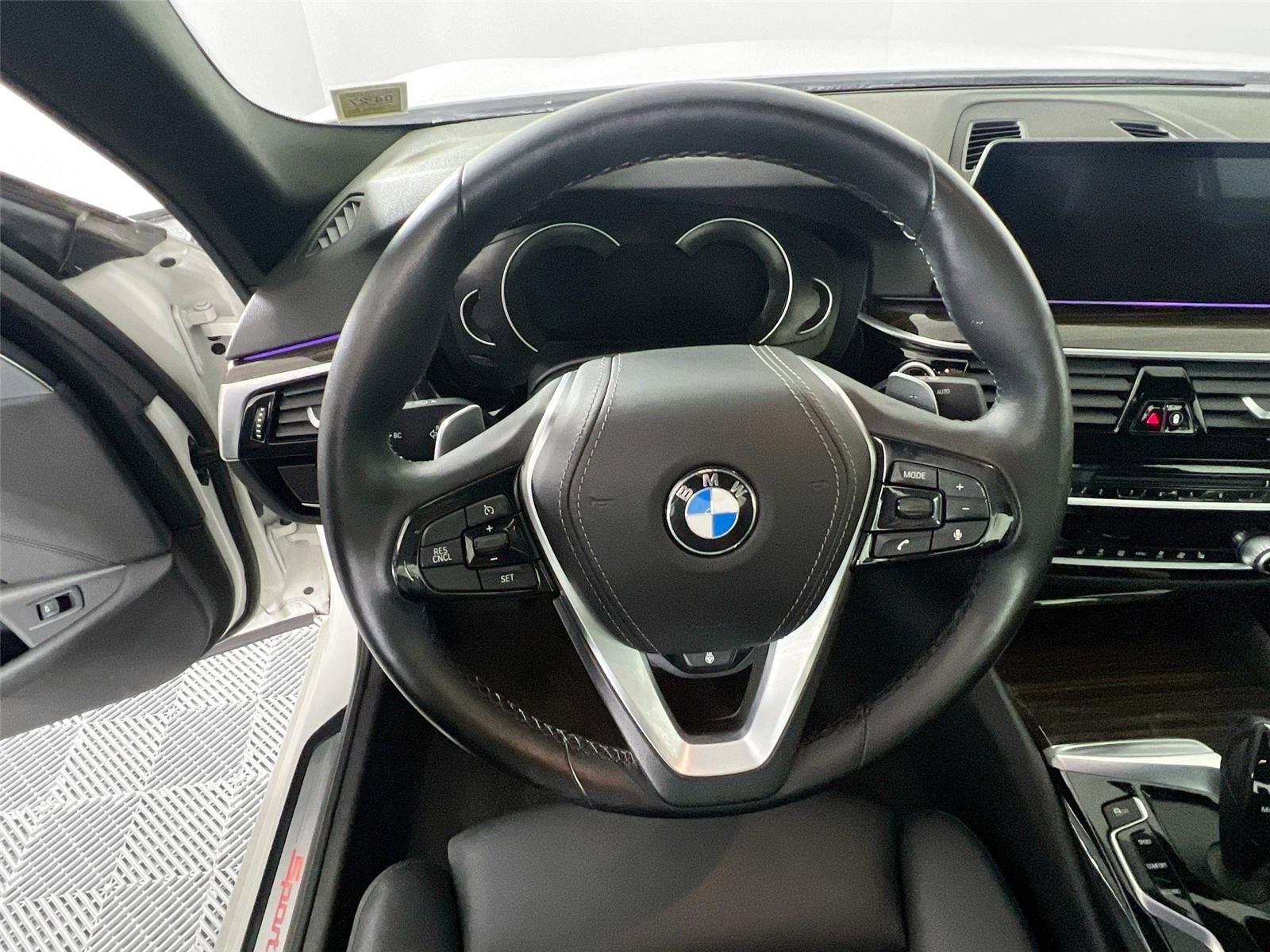 Used 2019 BMW 530i xDrive w/ Convenience Package AWD/4WD image 10