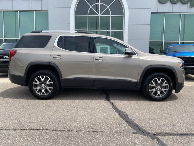 Used 2022 GMC Acadia SLE w/ Driver Convenience Package FWD image 4
