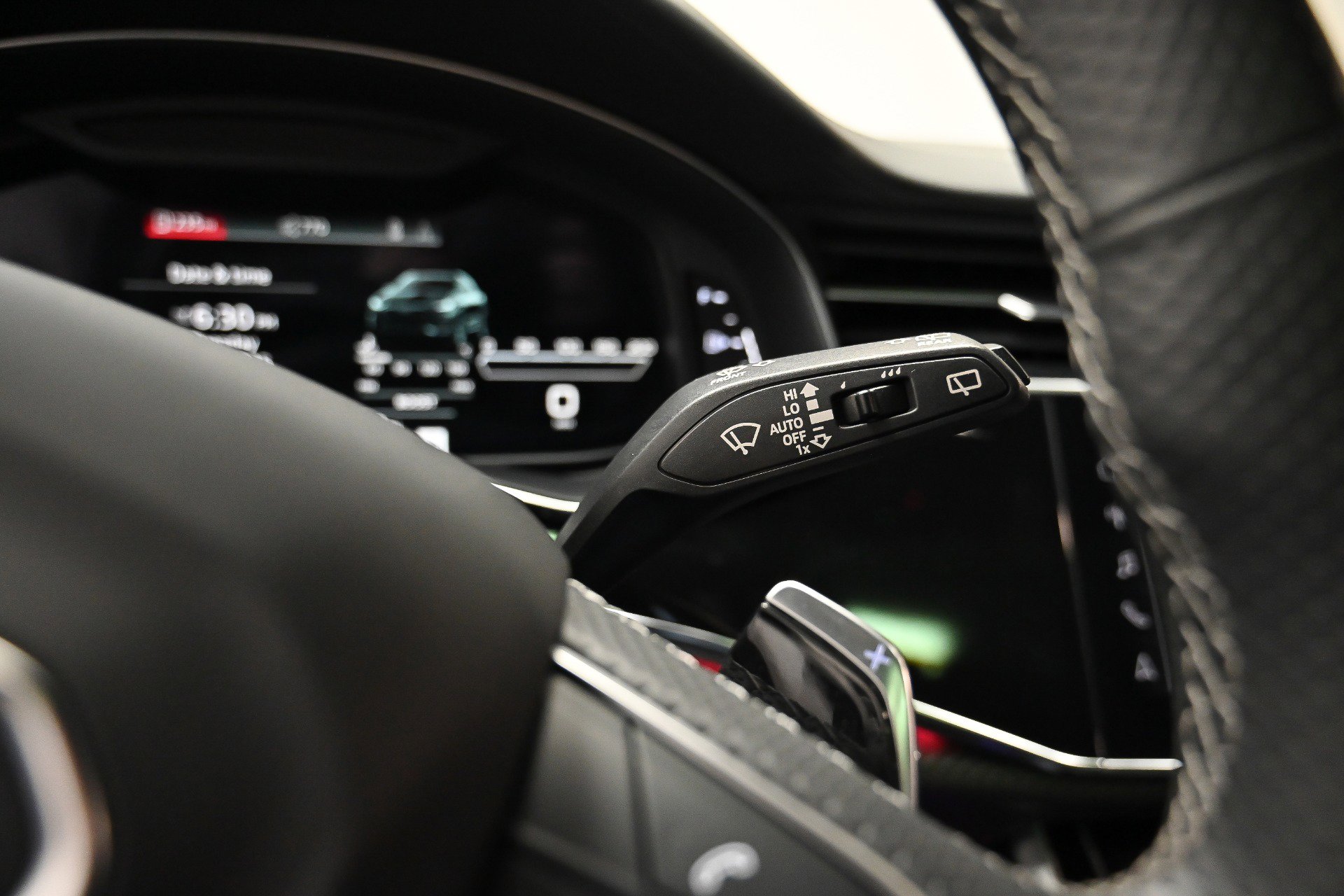 Used 2021 Audi RS Q8 w/ Carbon Optic Package image 39