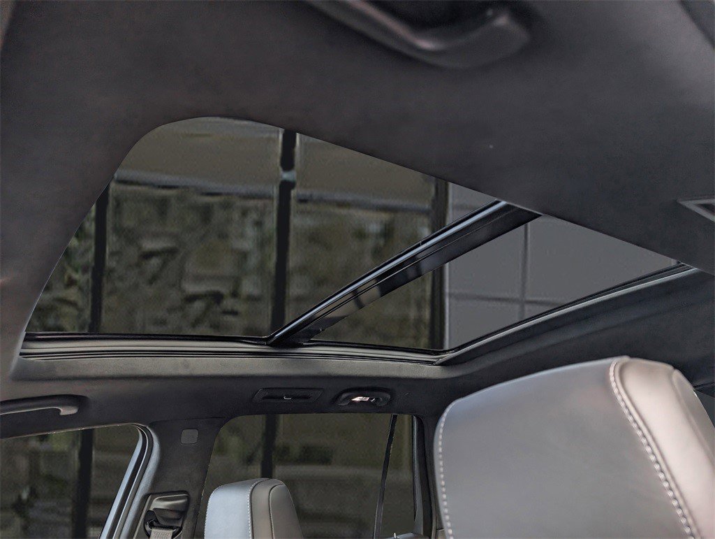 Certified 2024 Cadillac XT6 Sport w/ Platinum Package image 15