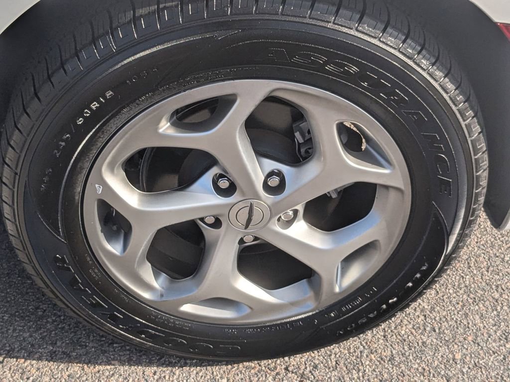 Used 2023 Chrysler Pacifica Limited image 10