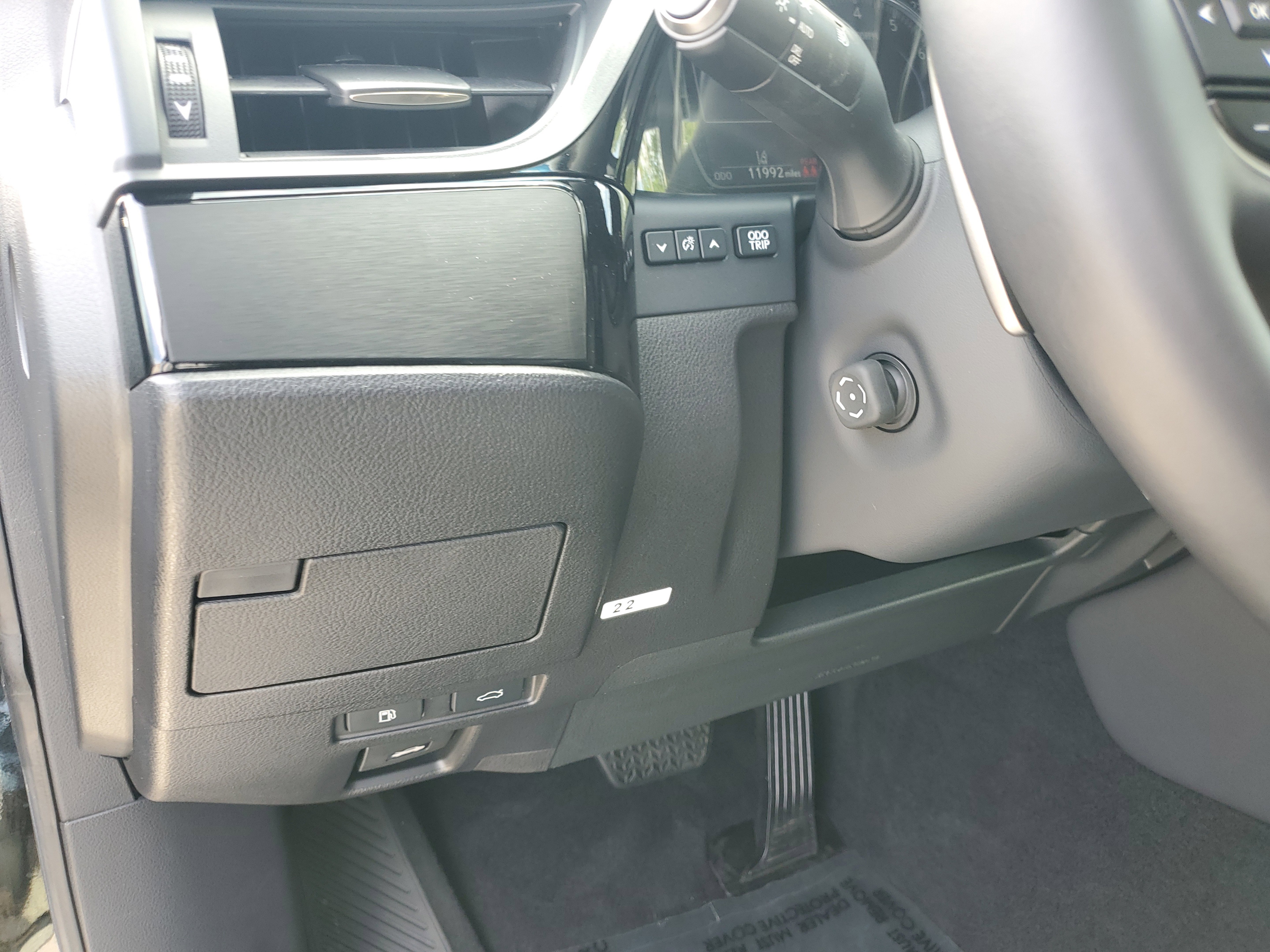 Used 2024 Lexus ES 350 w/ Premium Package image 27