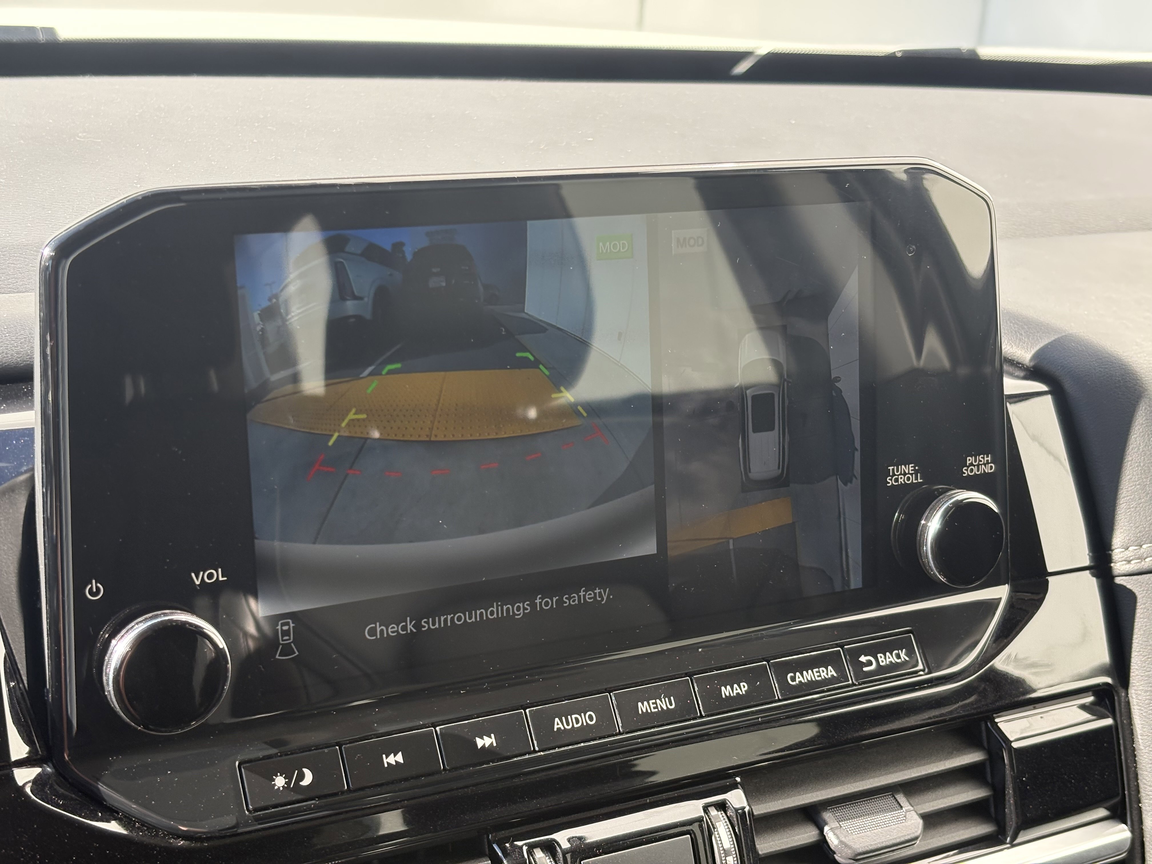 Used 2023 Nissan Pathfinder Platinum w/ Lighting Package (N93) AWD/4WD image 24