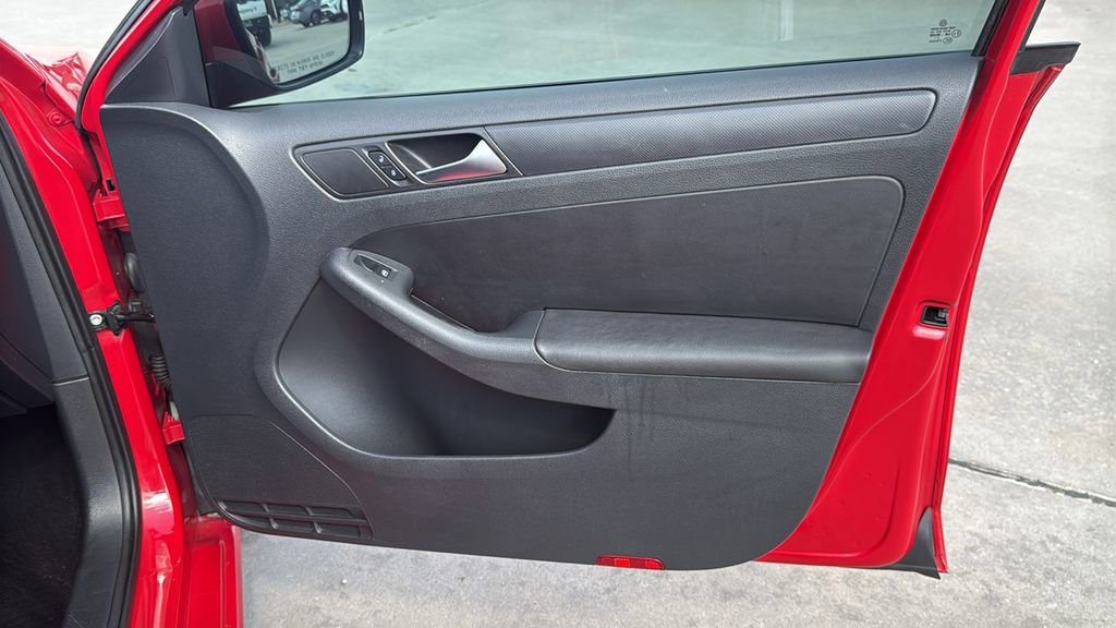 Used 2012 Volkswagen Jetta SE image 30