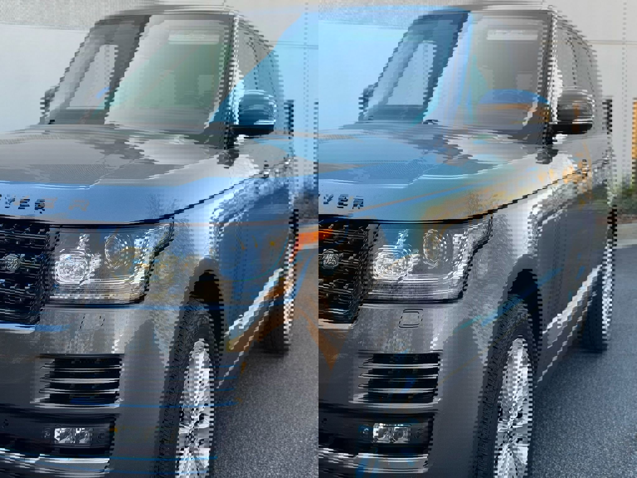 Used 2014 Land Rover Range Rover HSE image 5