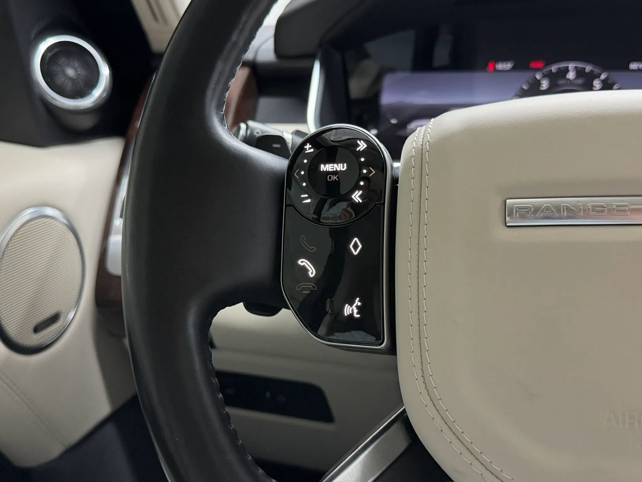 Used 2019 Land Rover Range Rover Long Wheelbase Supercharged AWD/4WD image 20