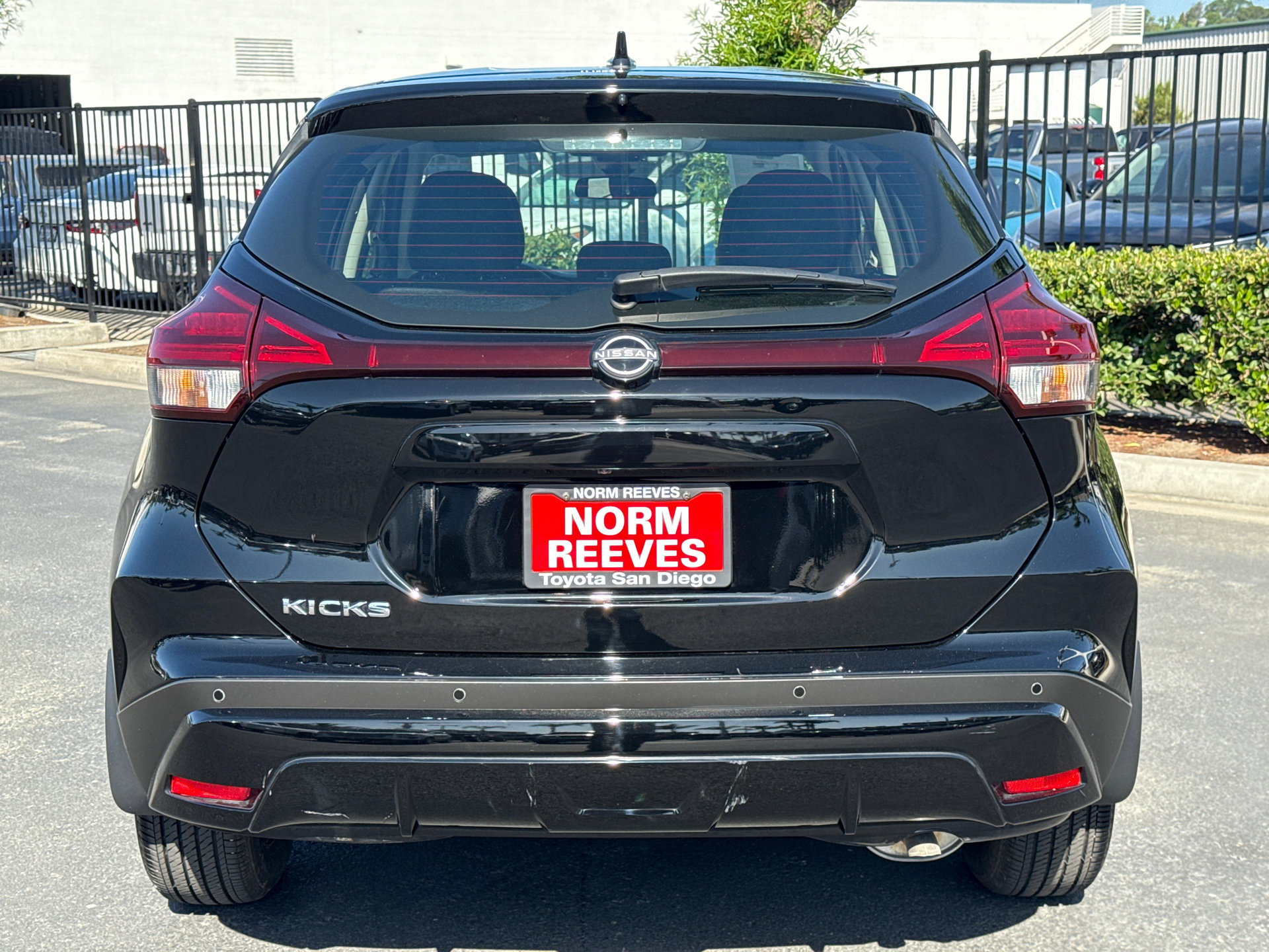 Used 2025 Nissan Kicks Play S FWD image 8