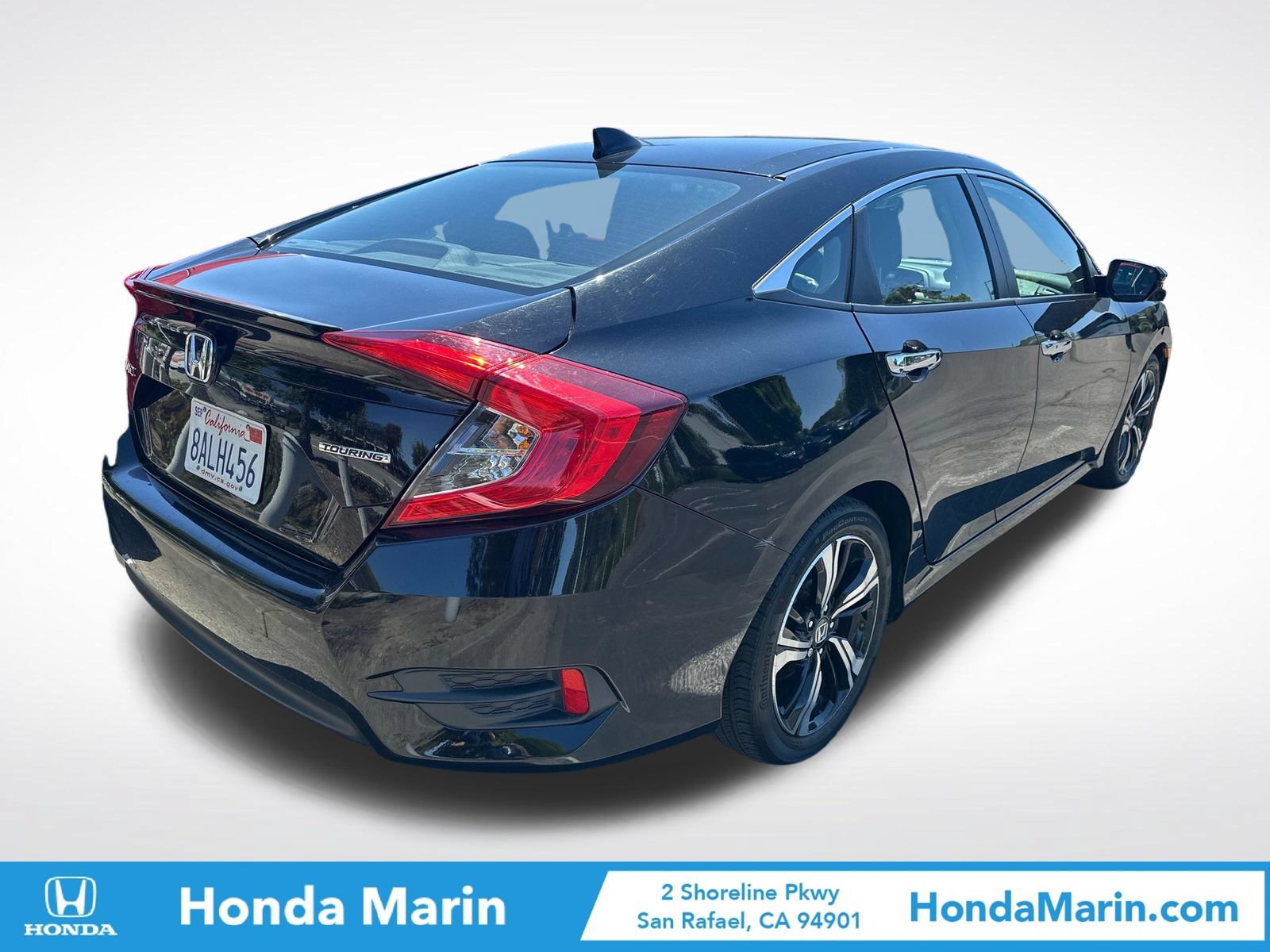 Used 2017 Honda Civic Touring image 3