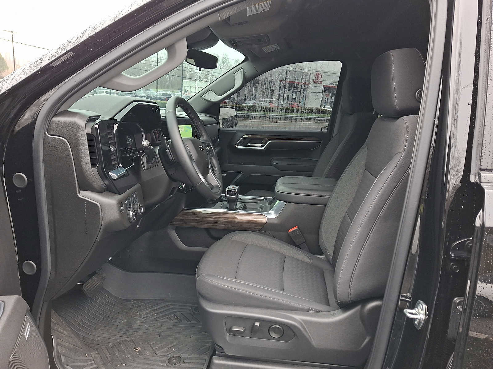 Used 2025 Chevrolet Silverado 1500 RST w/ Dark Appearance Package image 13