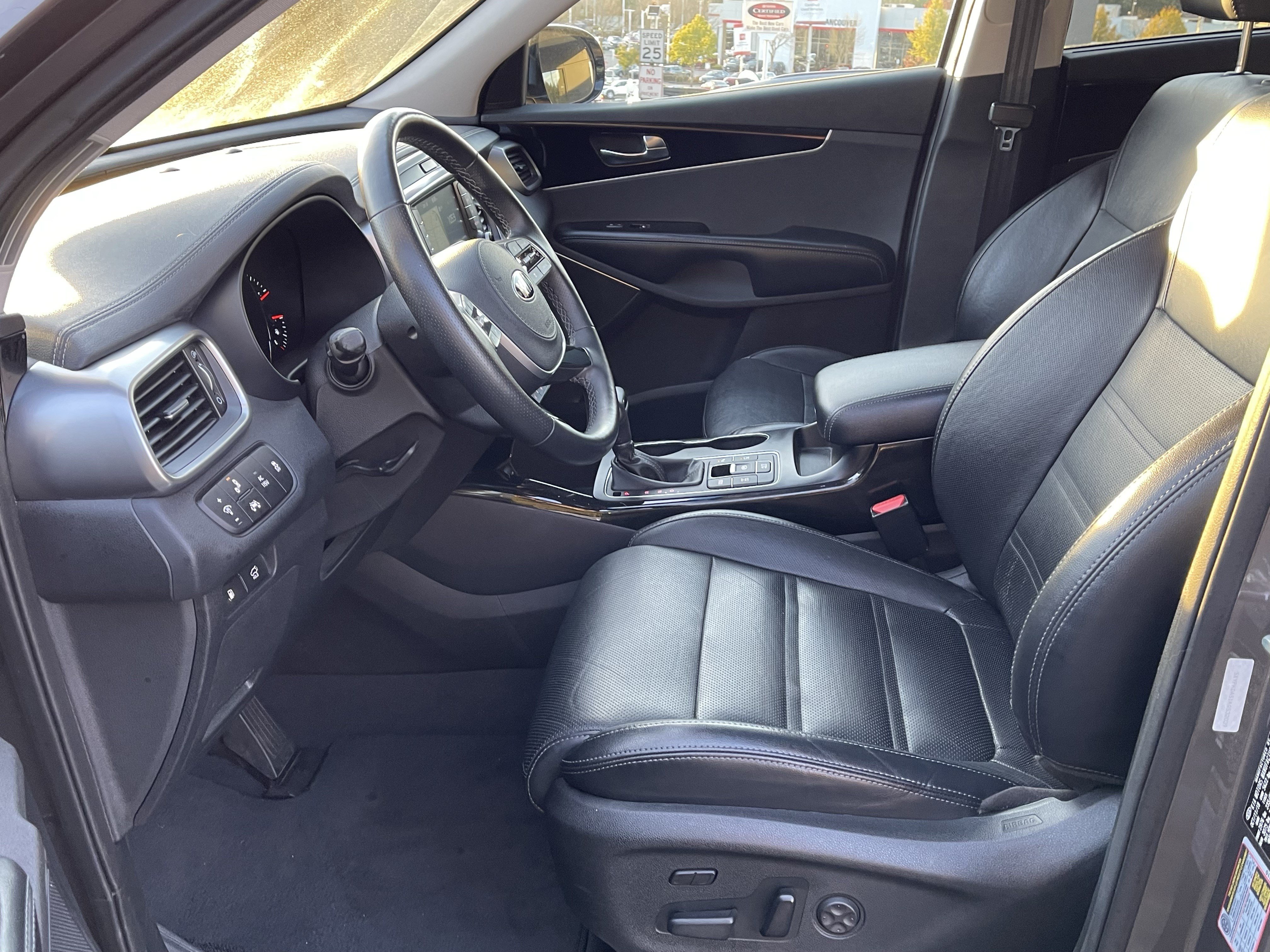 Used 2019 Kia Sorento SX w/ SX Touring Package AWD/4WD image 10