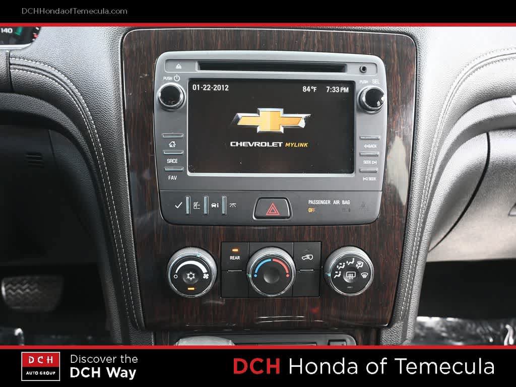 Used 2017 Chevrolet Traverse LT w/ Style and Technology Package FWD image 12