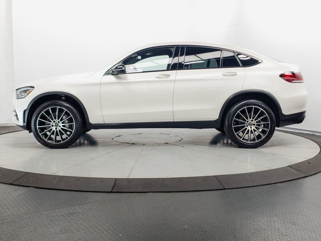 Used 2023 Mercedes-Benz GLC 300 4MATIC Coupe image 4