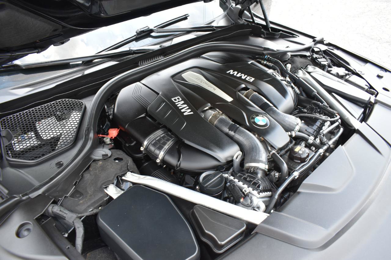 Used 2019 BMW 750i w/ Executive Package RWD image 51