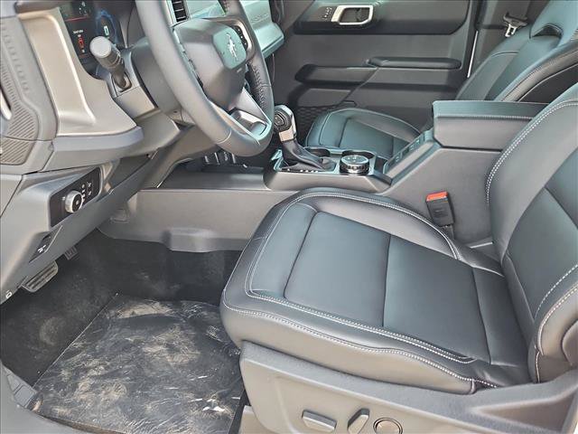 New 2026 Ford Bronco Outer Banks AWD/4WD image 4