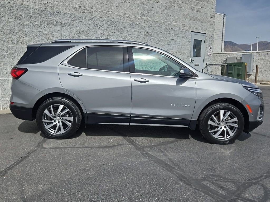 Used 2024 Chevrolet Equinox Premier image 2