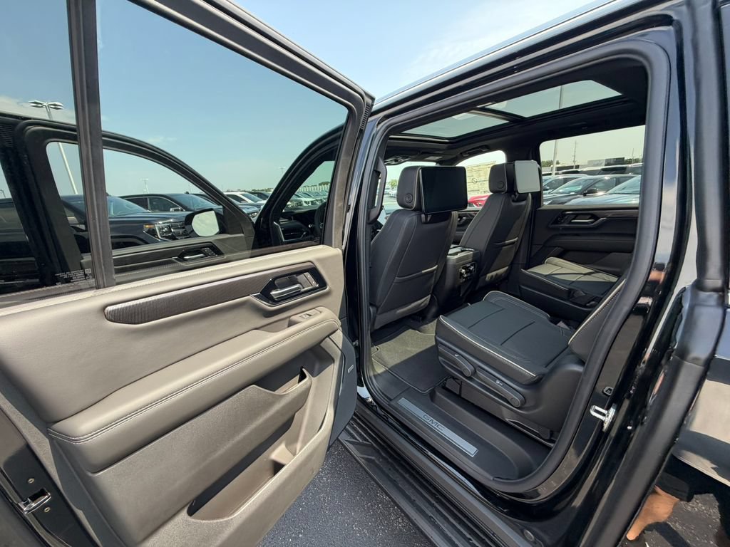 New 2026 GMC Yukon XL Elevation w/ Elevation Premium Package AWD/4WD image 37
