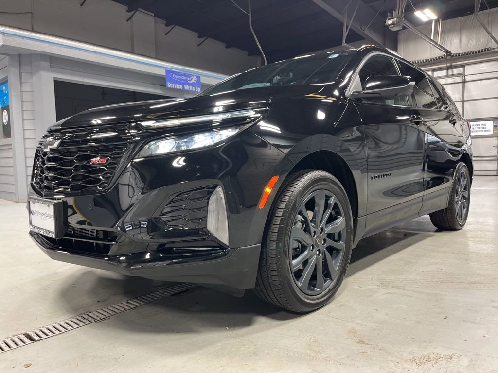 Used 2024 Chevrolet Equinox RS w/ RS Leather Package image 6