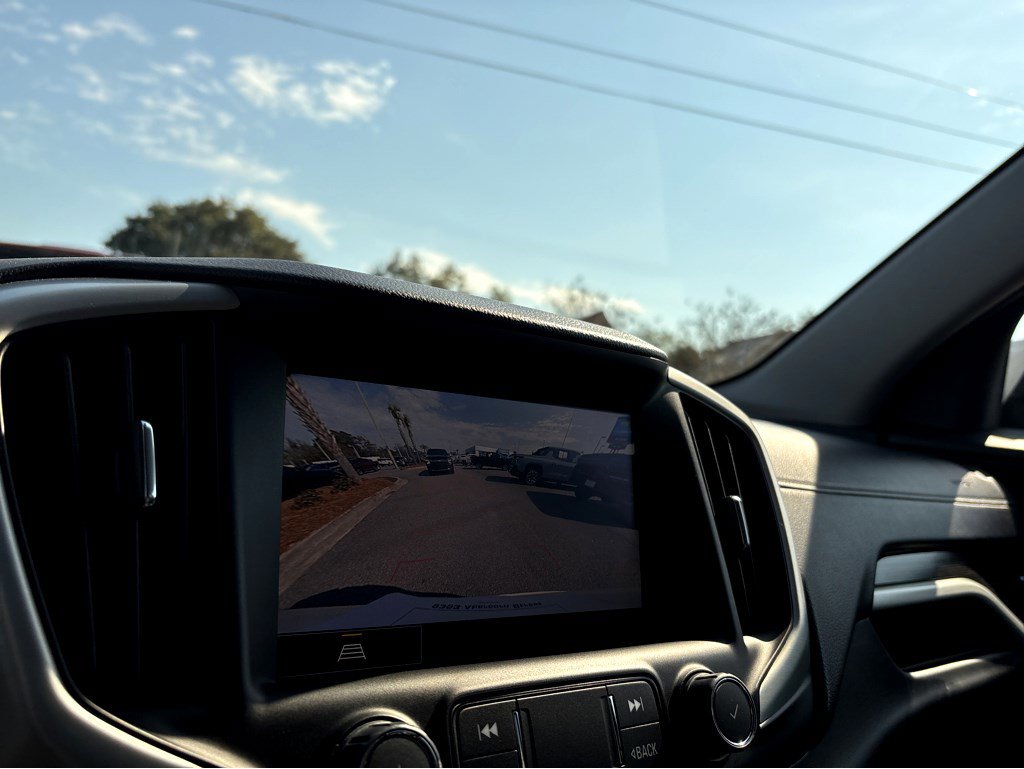 Used 2023 GMC Terrain SLT image 11