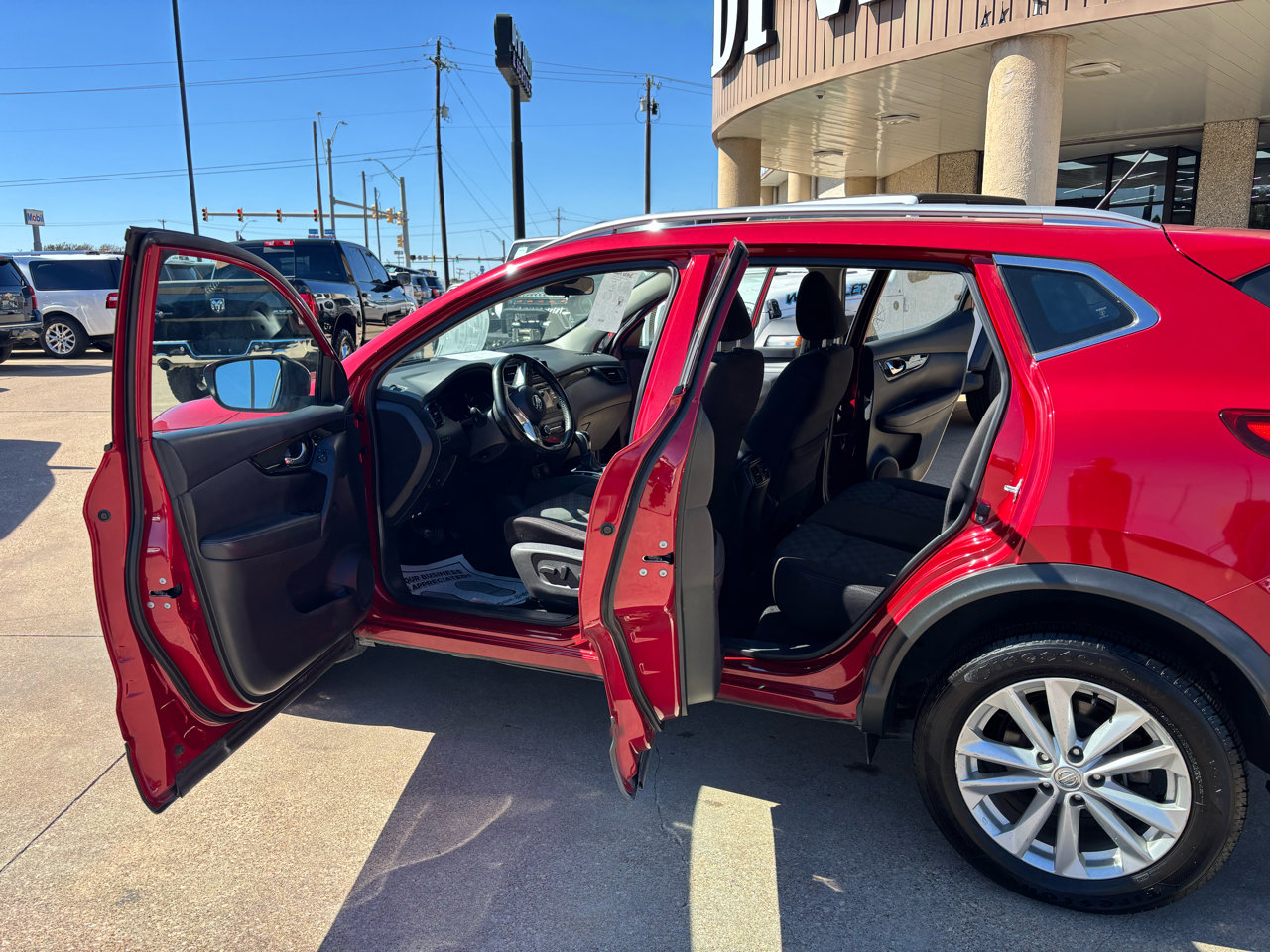 Used 2017 Nissan Rogue Sport SV w/ SV All-Weather Package image 16