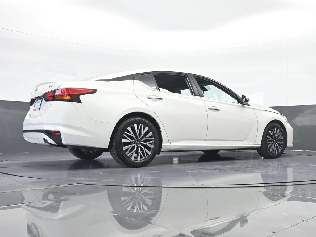 Used 2023 Nissan Altima 2.5 SV FWD image 62