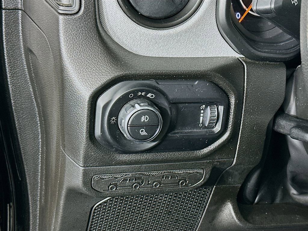 Certified 2024 Jeep Gladiator Sport image 18