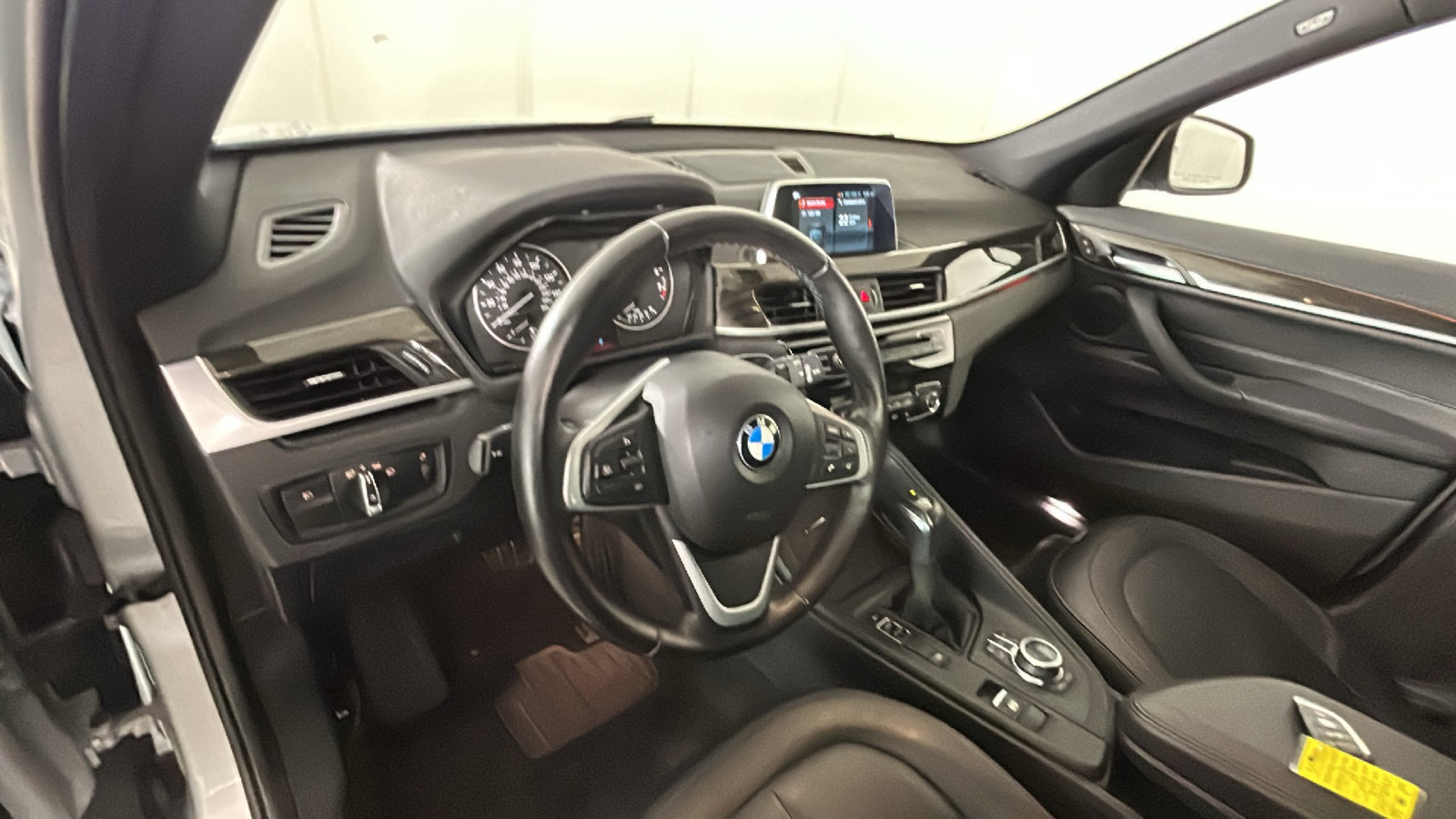 Used 2018 BMW X1 xDrive28i AWD/4WD image 17