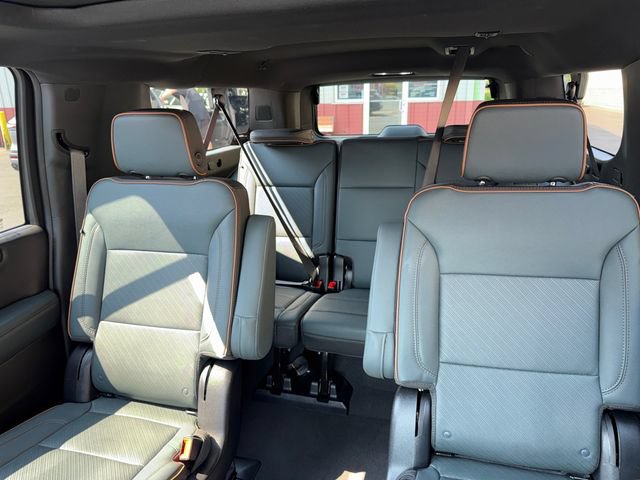 Certified 2025 GMC Yukon XL AT4 w/ AT4 Premium Package AWD/4WD image 22