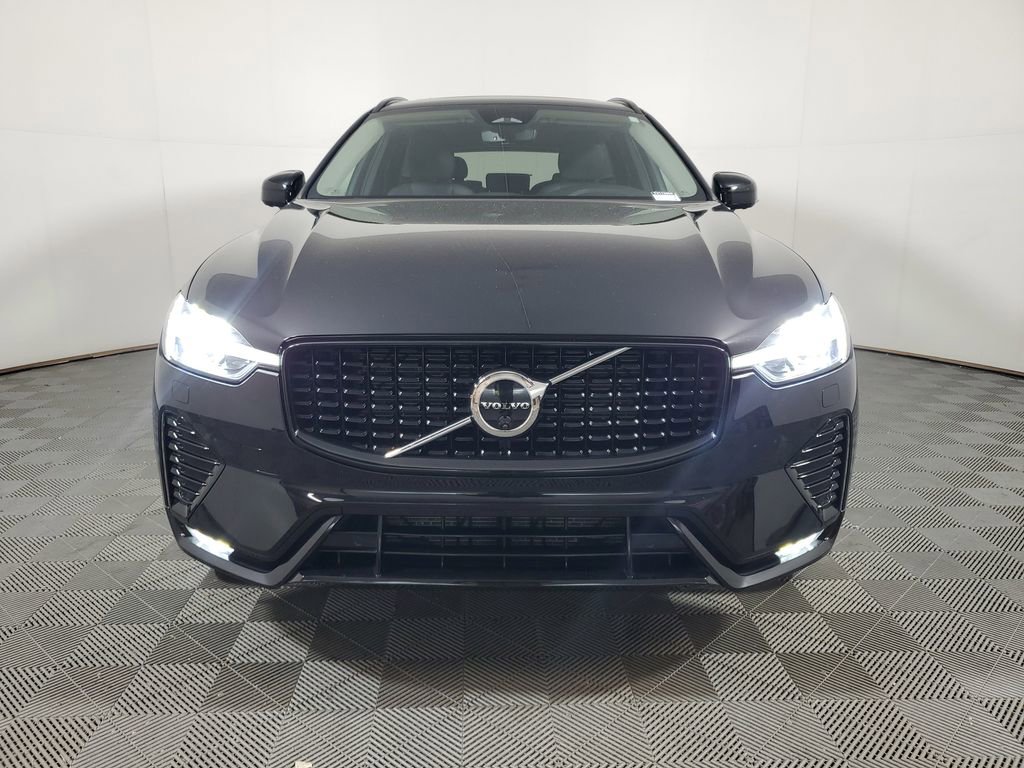 Used 2024 Volvo XC60 B5 Plus w/ Protection Package Premier AWD/4WD image 2