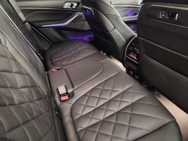 Used 2025 BMW X5 sDrive40i w/ M Sport Package image 32