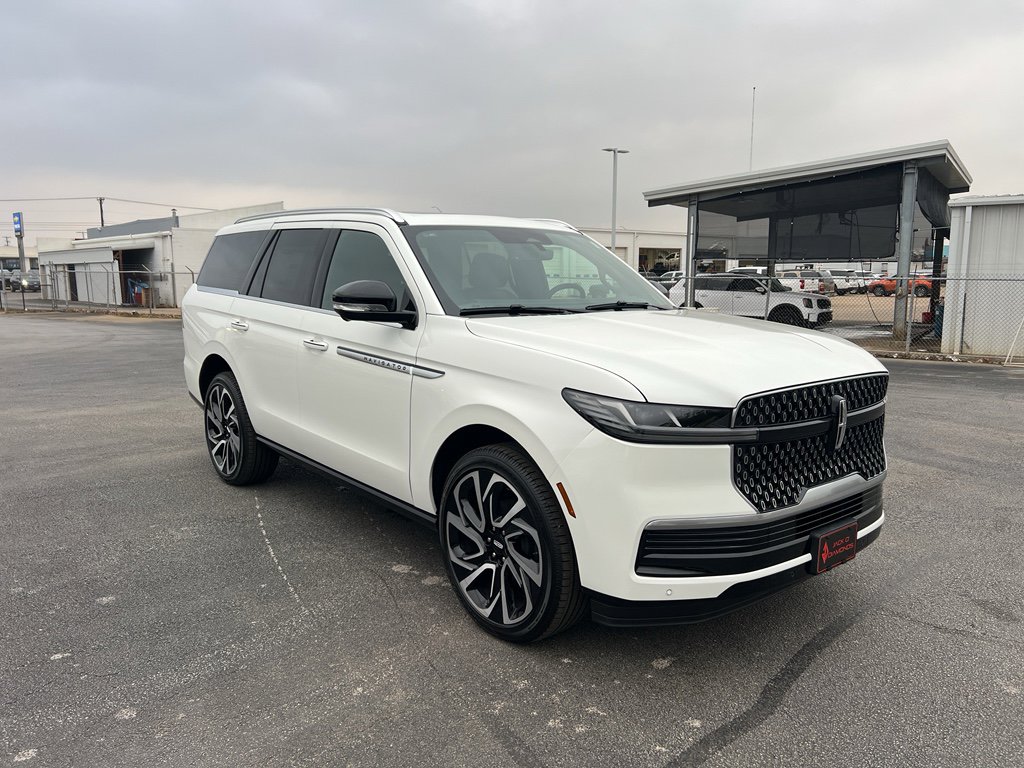 New 2026 Lincoln Navigator Reserve image 1