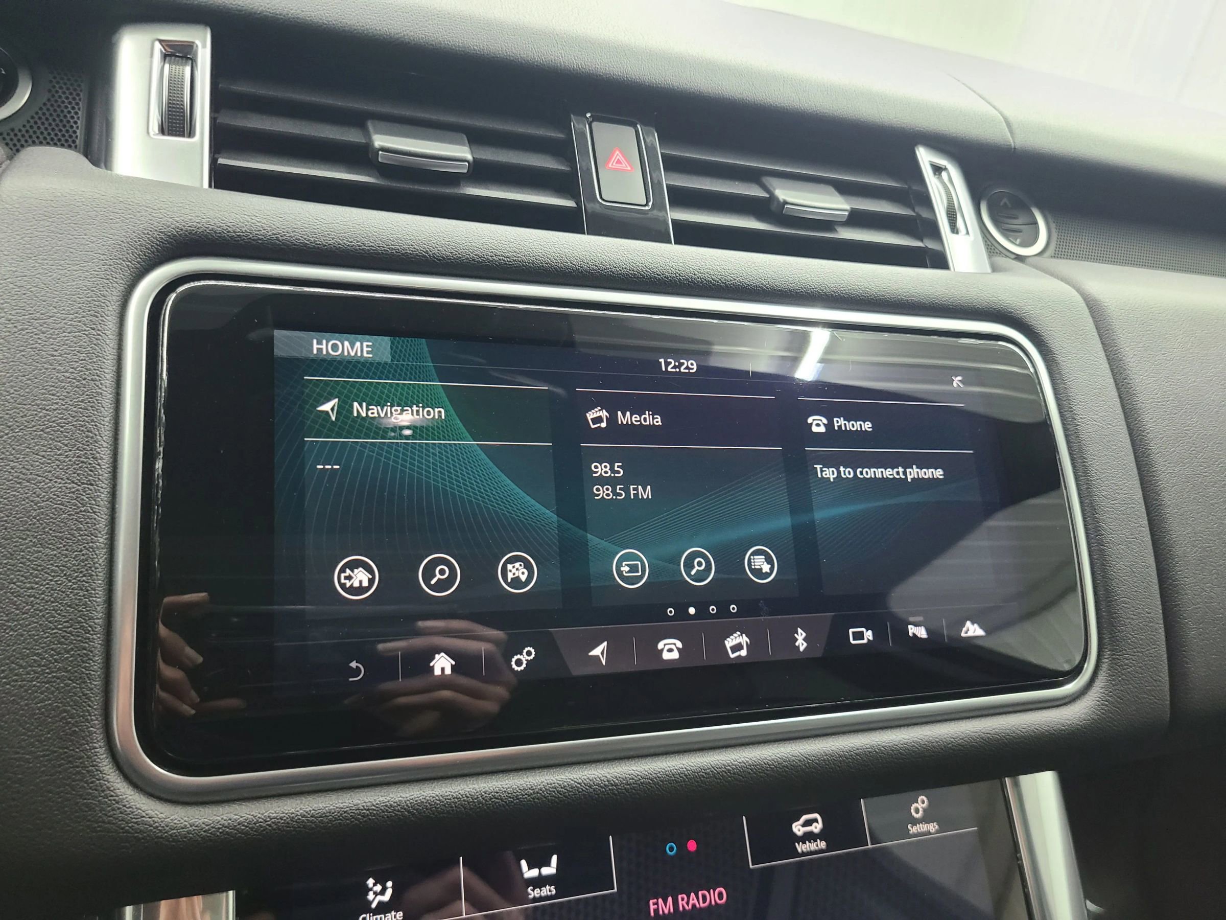 Used 2020 Land Rover Range Rover Sport HSE image 33