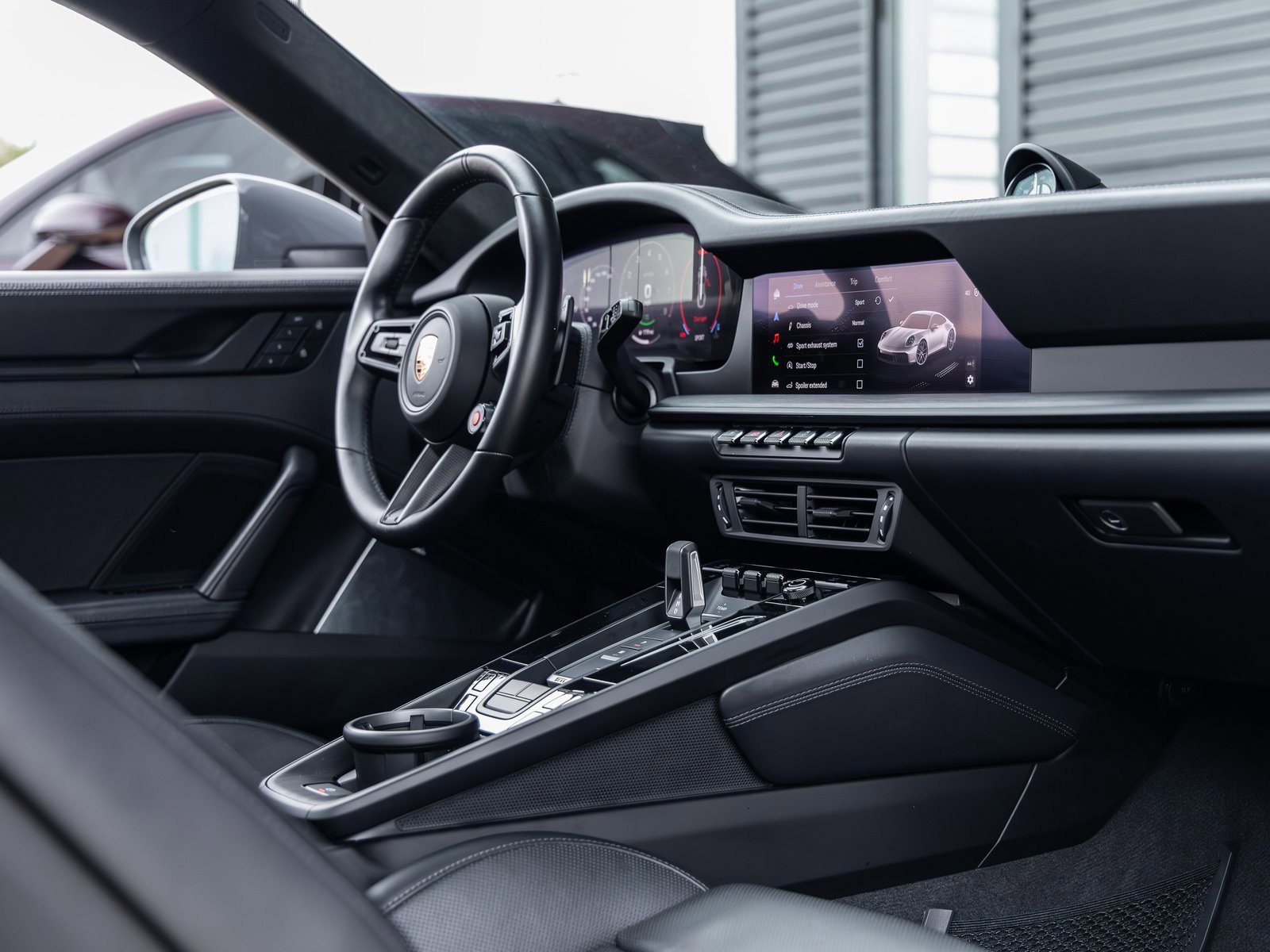 Used 2025 Porsche 911 Carrera GTS image 38