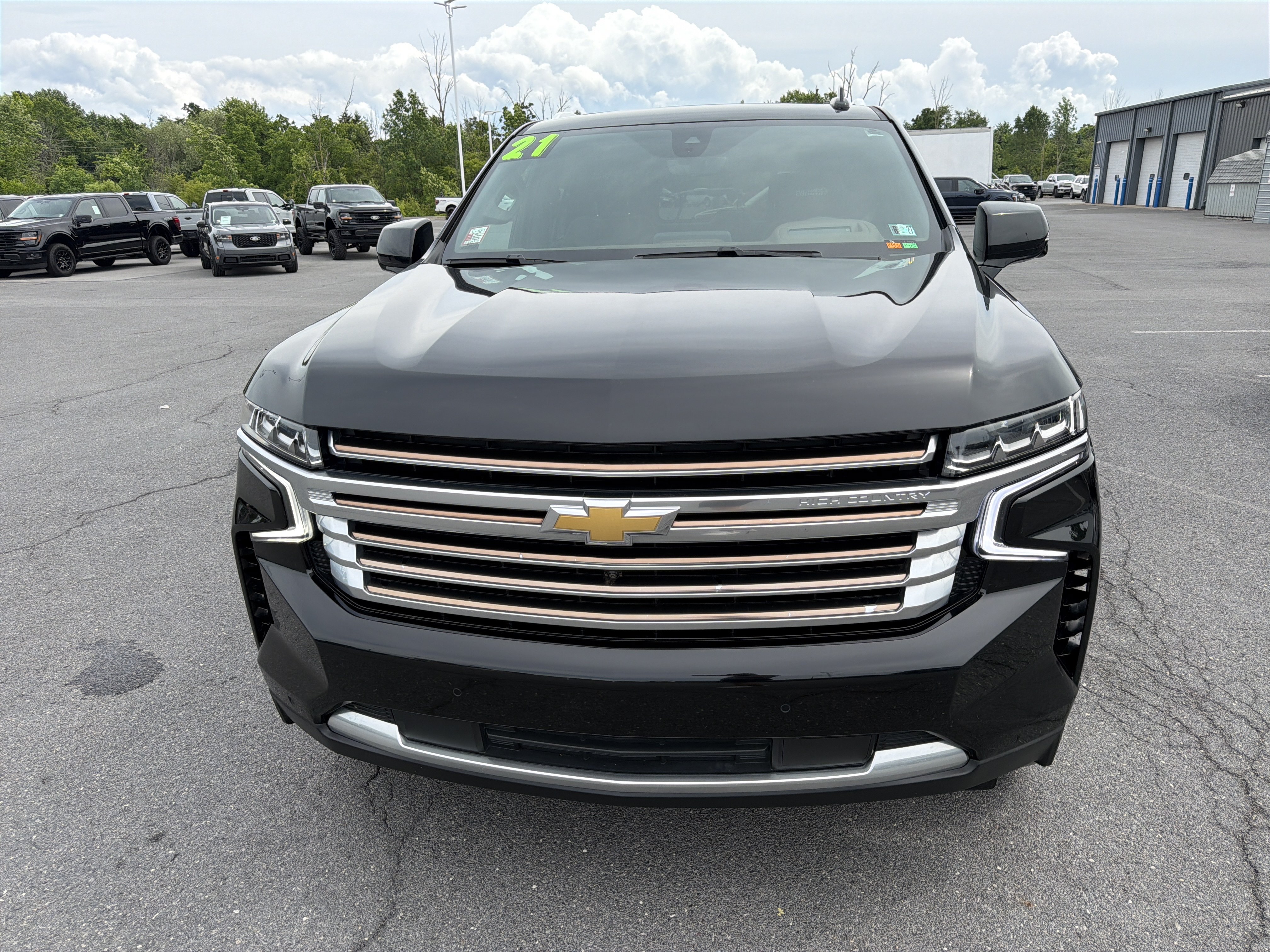 Used 2021 Chevrolet Tahoe High Country w/ Premium Package AWD/4WD image 12