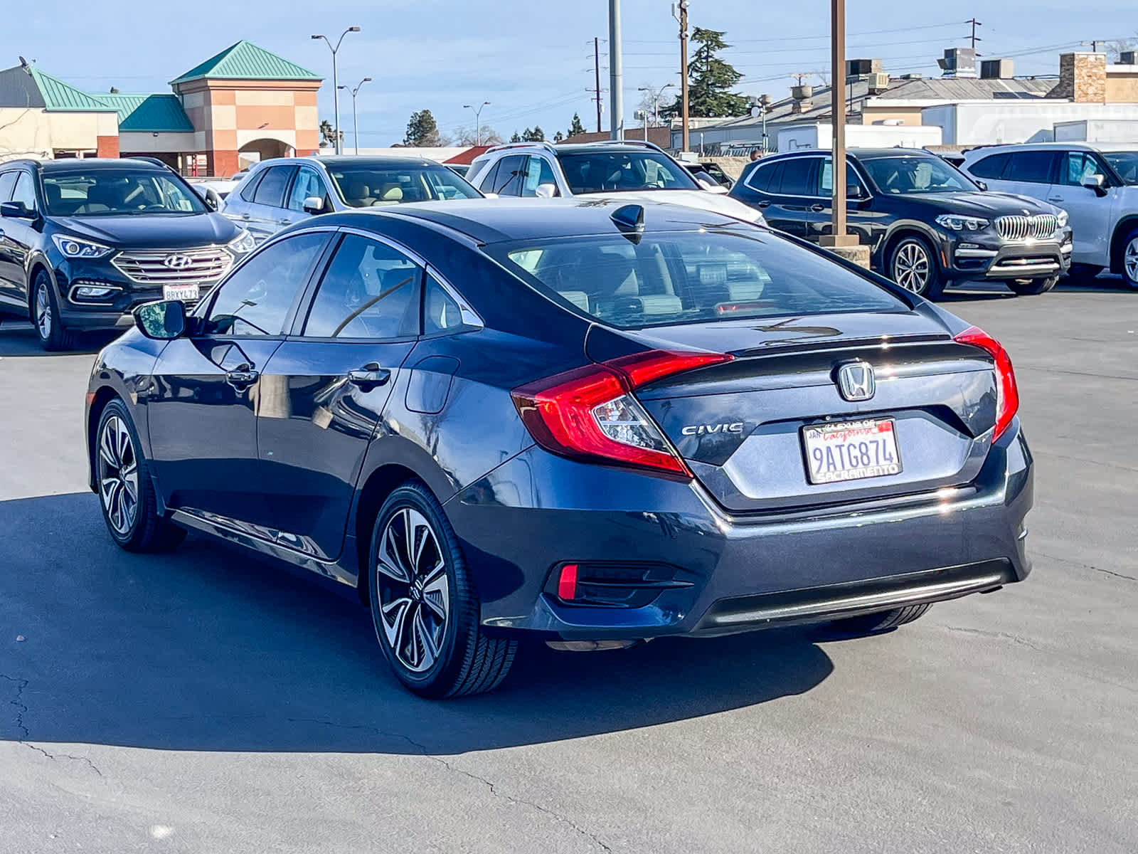 Used 2018 Honda Civic EX-T image 2