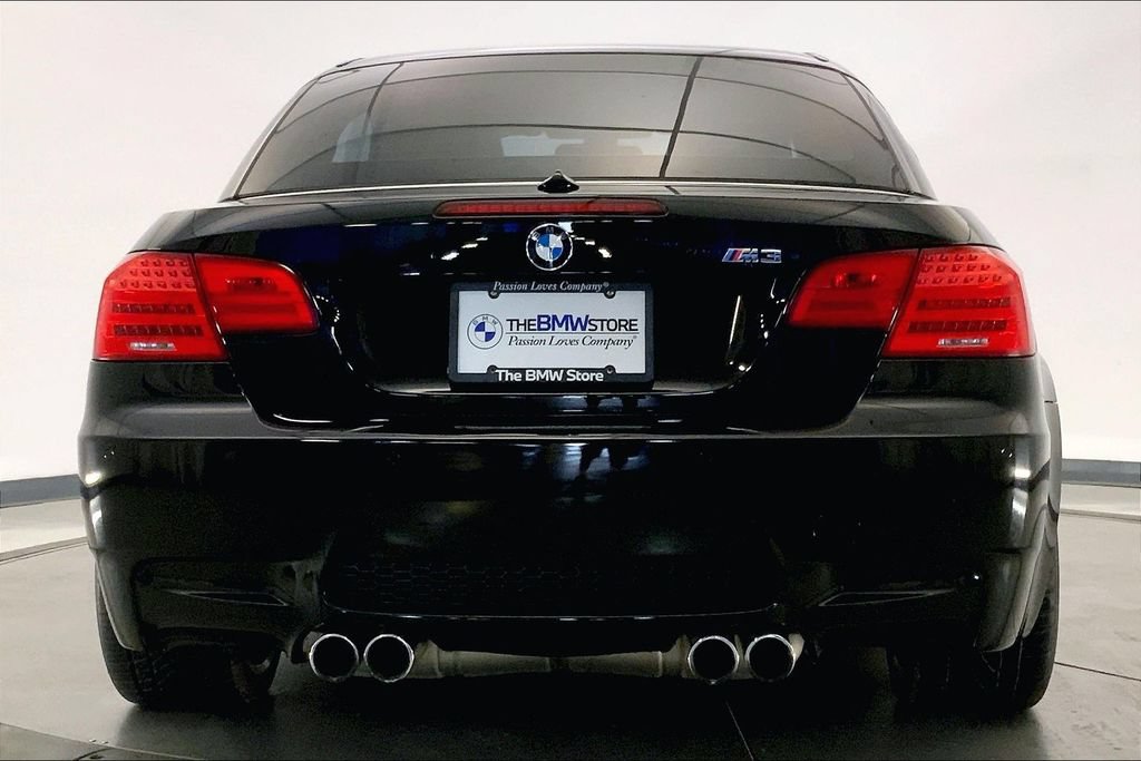 Used 2013 BMW M3 Convertible RWD image 3