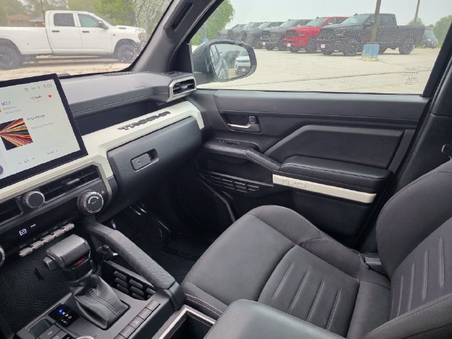 Used 2024 Toyota Tacoma TRD Off-Road AWD/4WD image 35